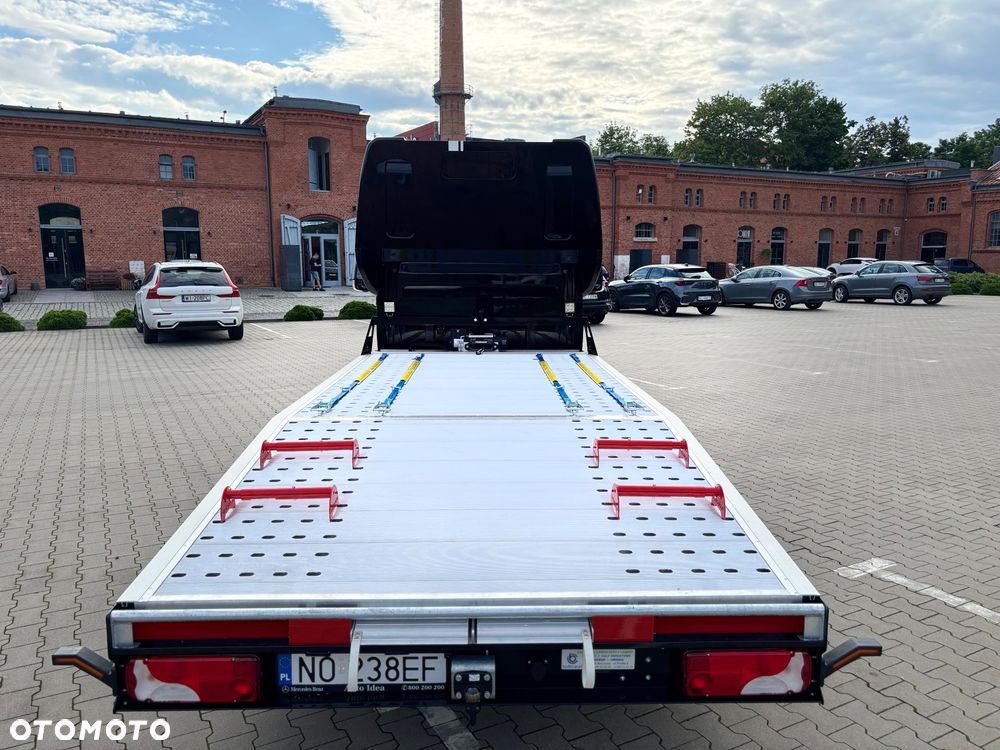 Mercedes-Benz Sprinter - 8