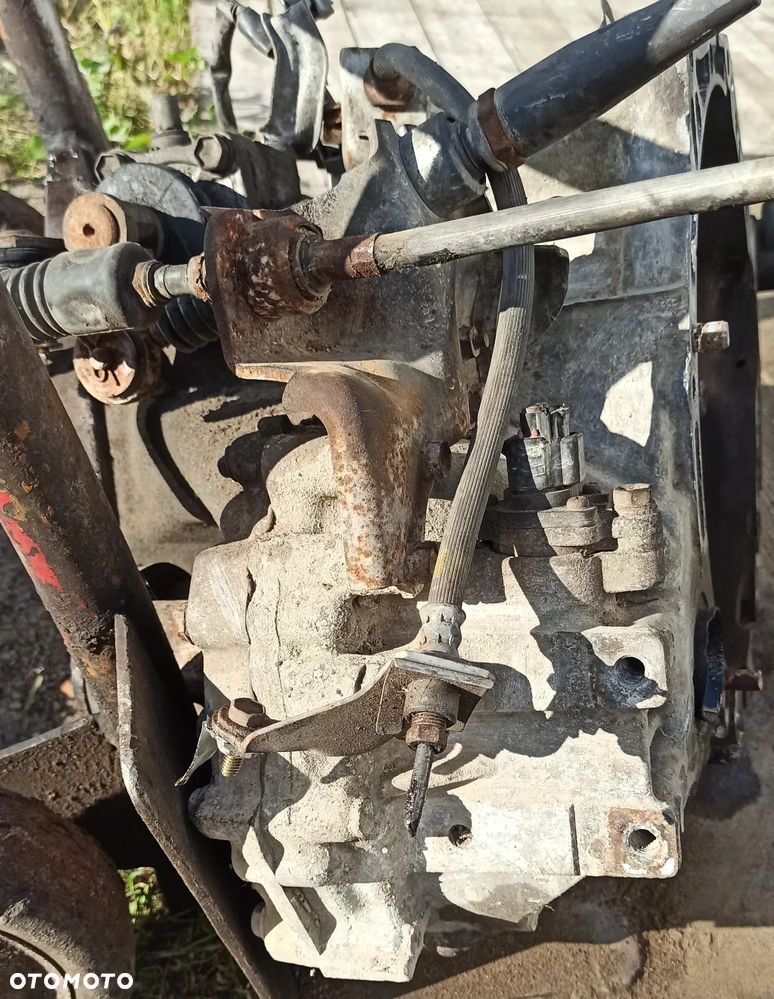 TOYOTA YARIS VERSO I 1.3 B - 5