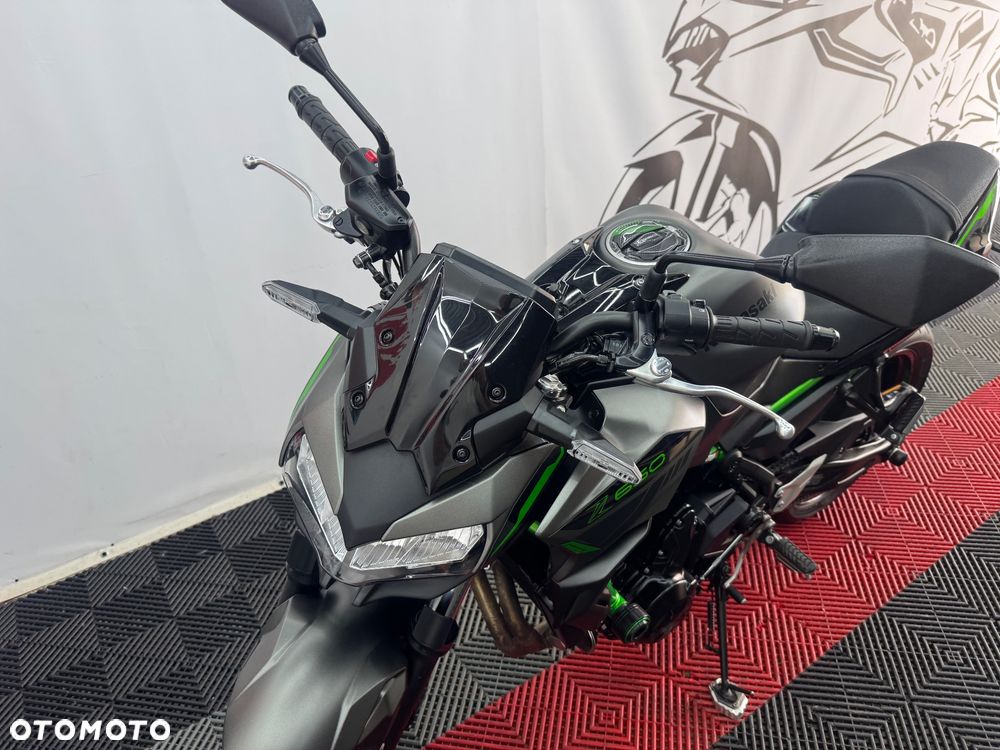Kawasaki Z 650 - 11