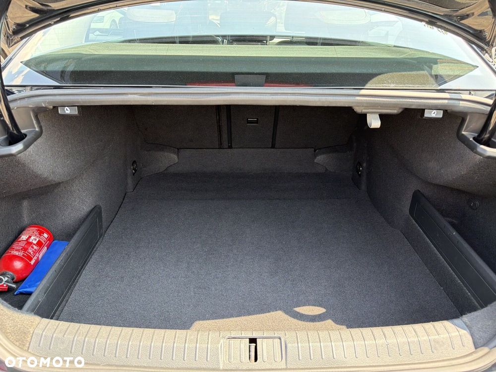 Volkswagen Passat 1.5 TSI EVO Elegance DSG - 19