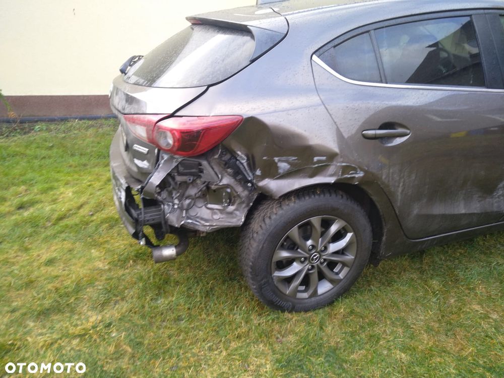 Mazda 3 SKYACTIV-G 120 Automatik Center-Line - 2