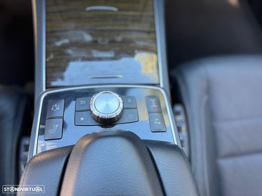 Mercedes-Benz E 220 - 16