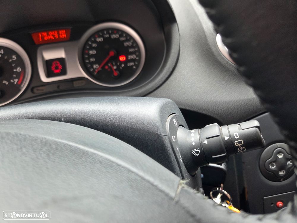 Renault Clio 1.2 16V Dynamique S - 10