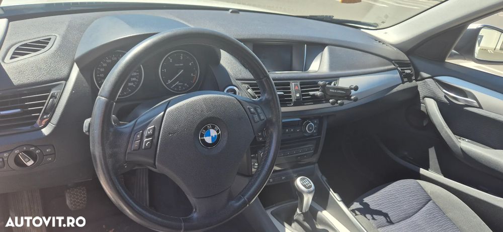 BMW X1 sDrive18d xLine - 8