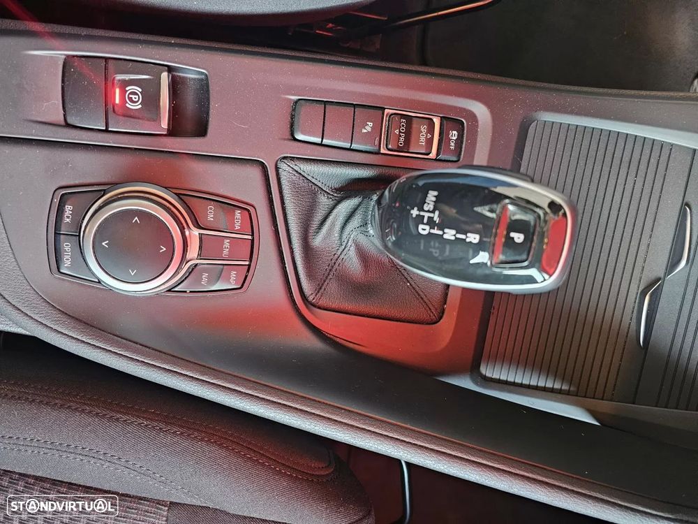 BMW X1 16 d sDrive Advantage Auto - 14