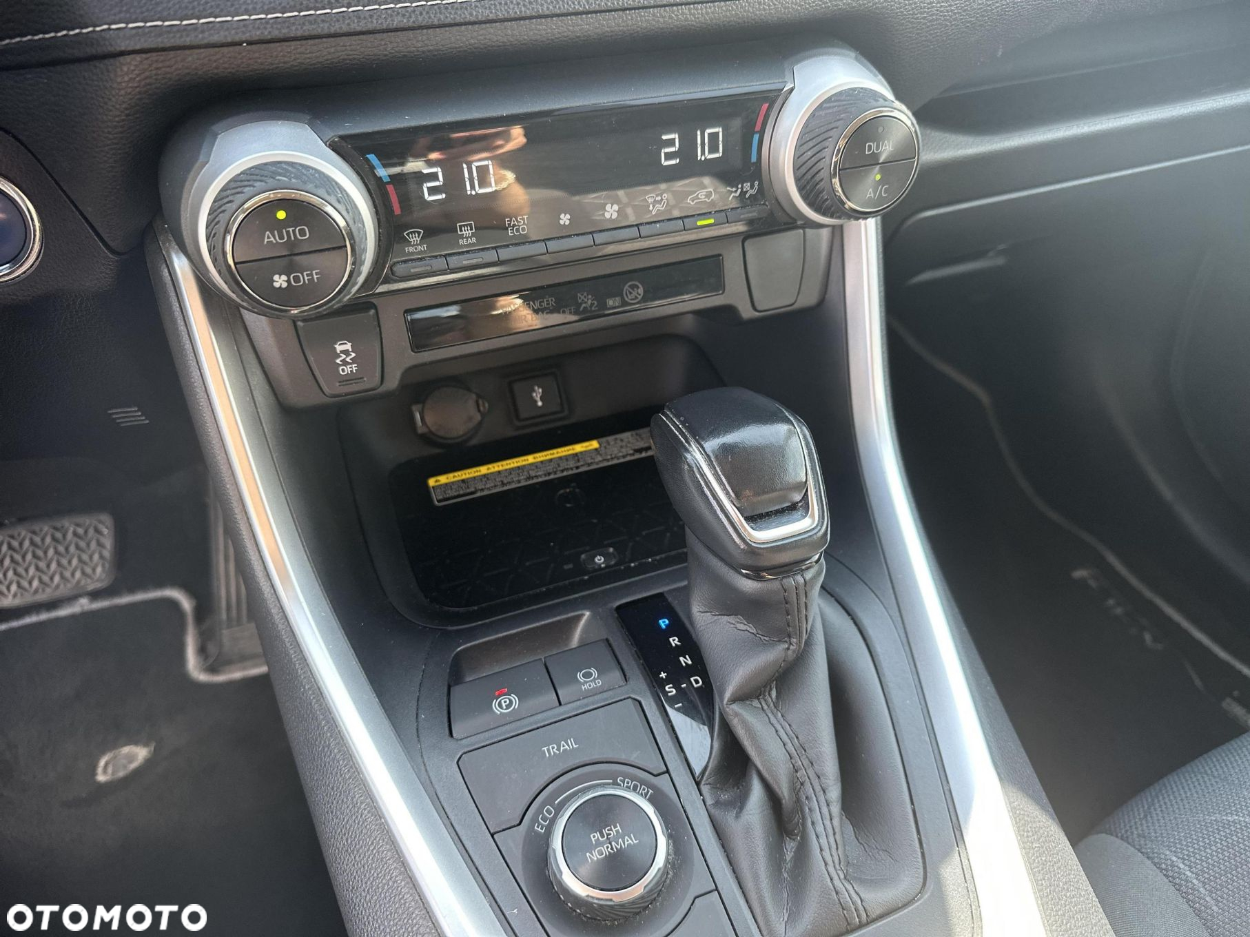 Toyota RAV4 - 18