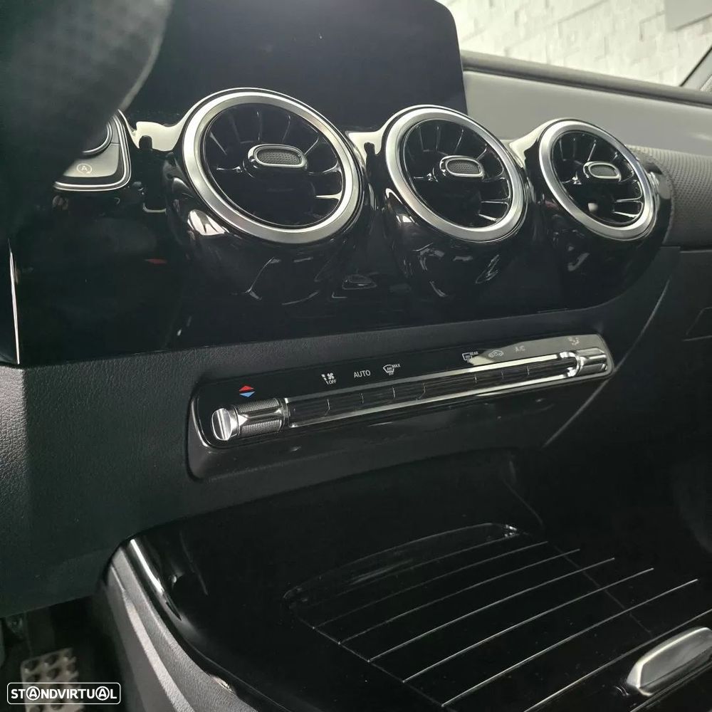 Mercedes-Benz A 200 AMG Line Aut. - 33