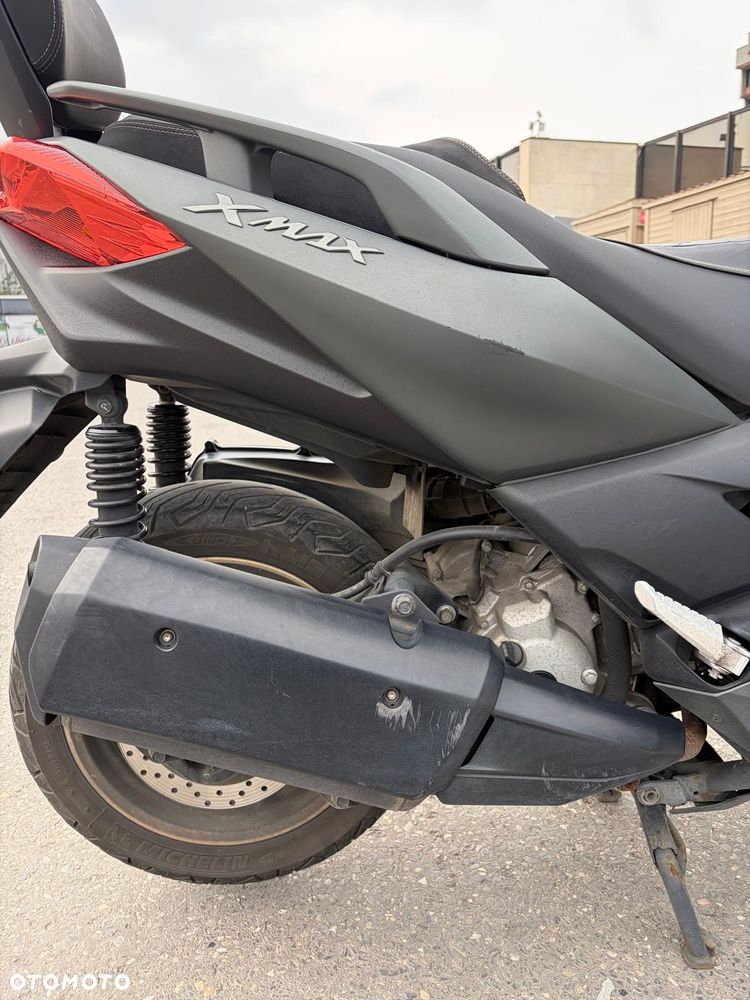 Yamaha X-max - 12