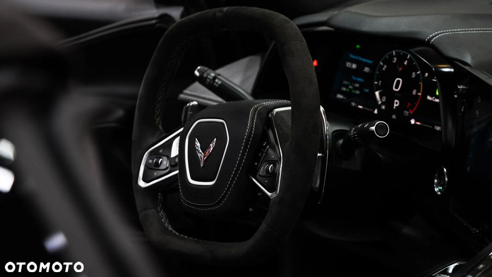 Chevrolet Corvette - 22