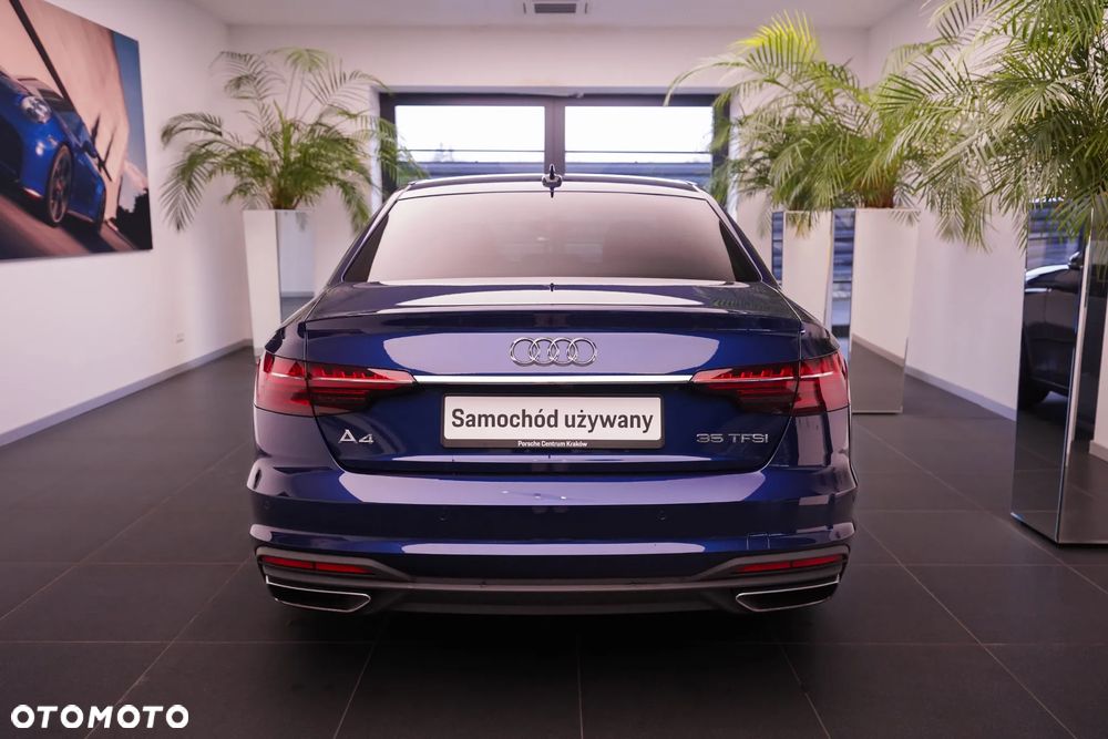 Audi A4 Limousine - 4