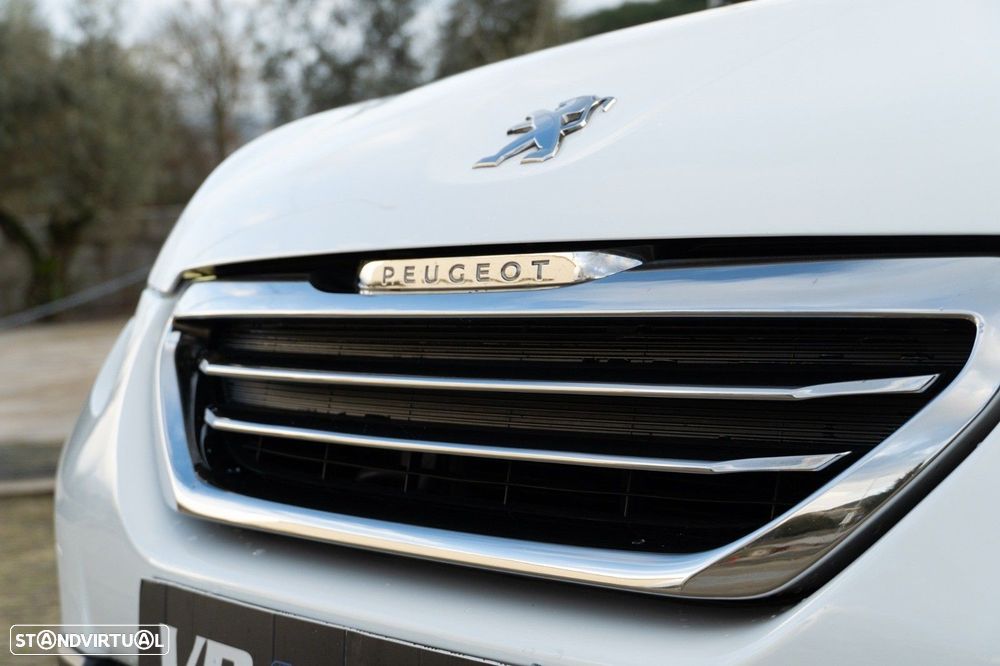 Peugeot 2008 1.2 PureTech Style - 28