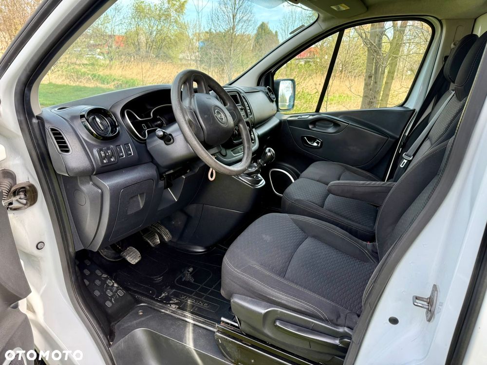 Opel Vivaro - 8