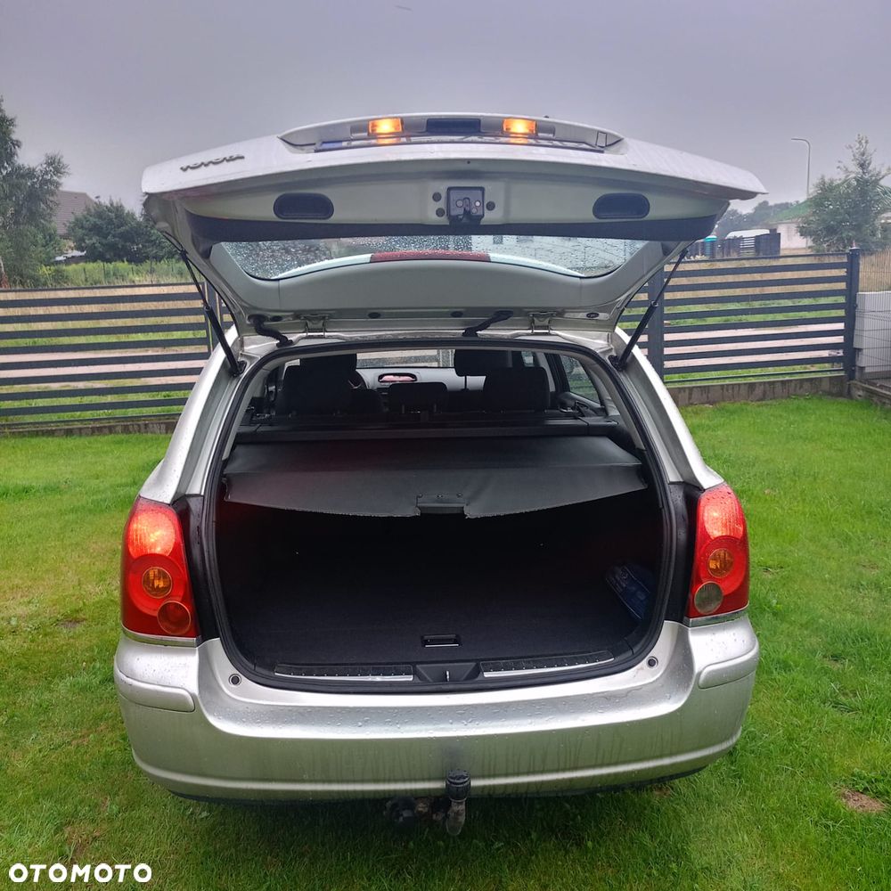 Toyota Avensis 1.8 VVT-i - 7