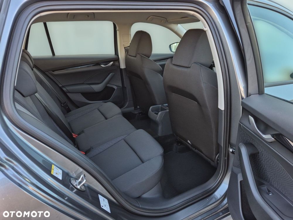 Skoda Octavia 2.0 TDI Essence DSG - 14