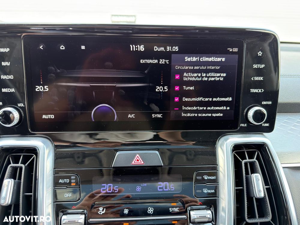 Kia Sorento 1.6 T-GDI HEV 6AT 4x2 7P Premium - 30