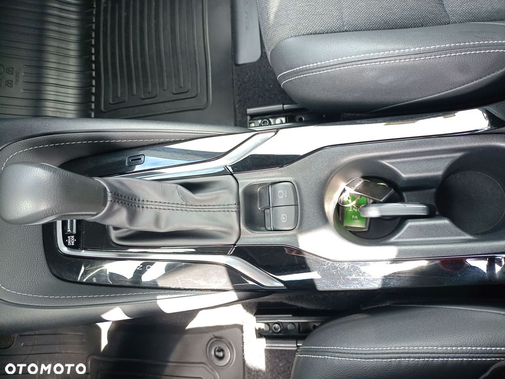 Toyota Corolla 1.8 Hybrid Style - 22