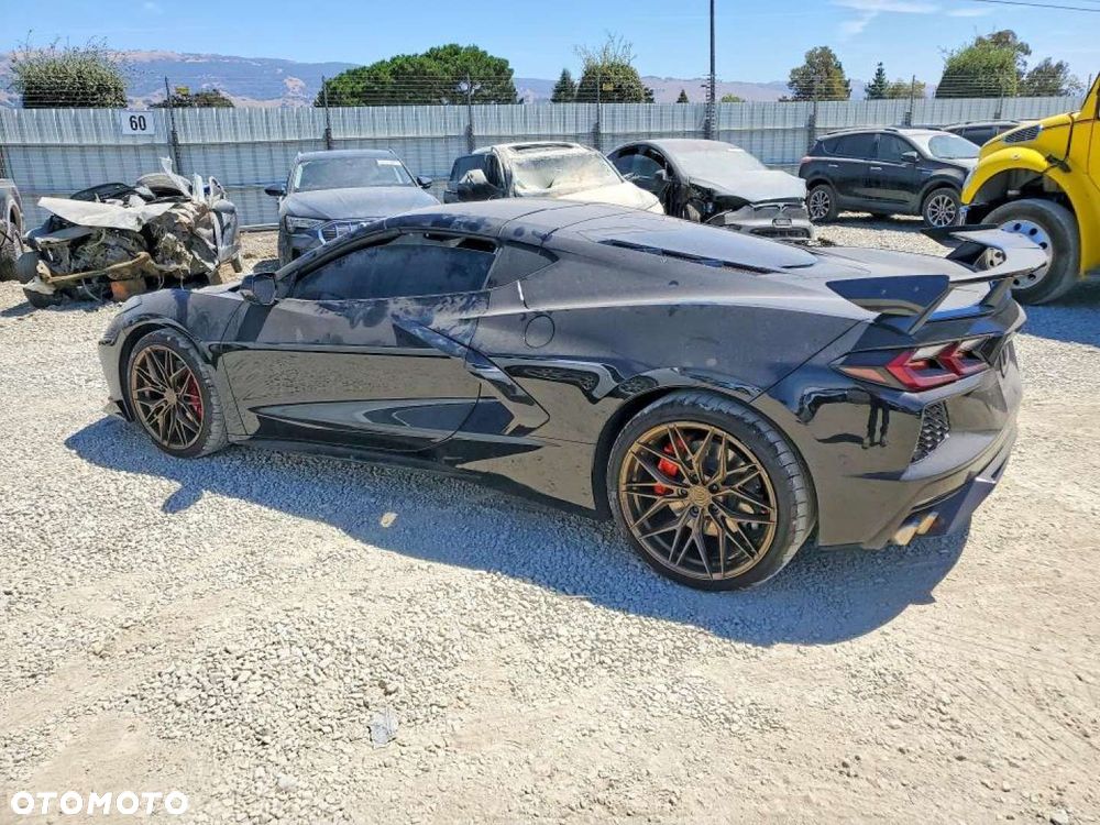 Chevrolet Corvette - 2