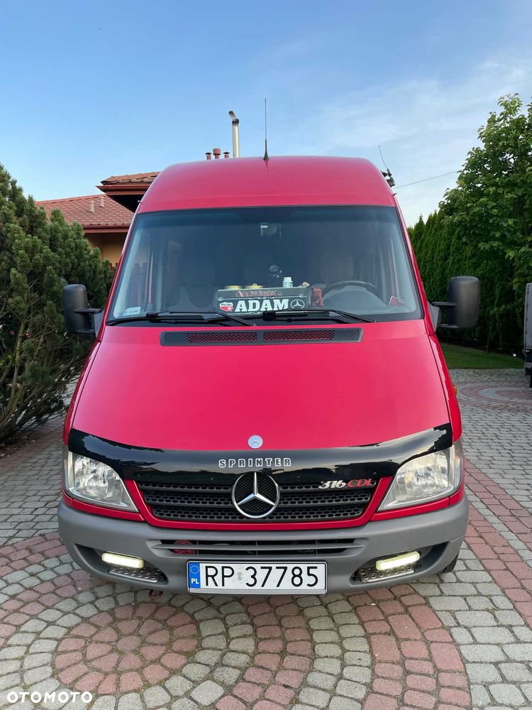 Mercedes-Benz Sprinter - 2