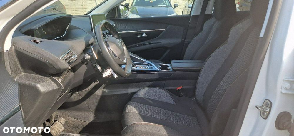 Peugeot 3008 - 16