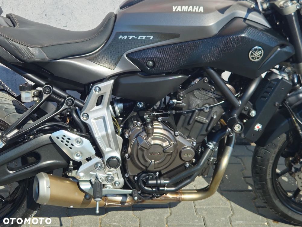 Yamaha MT - 28