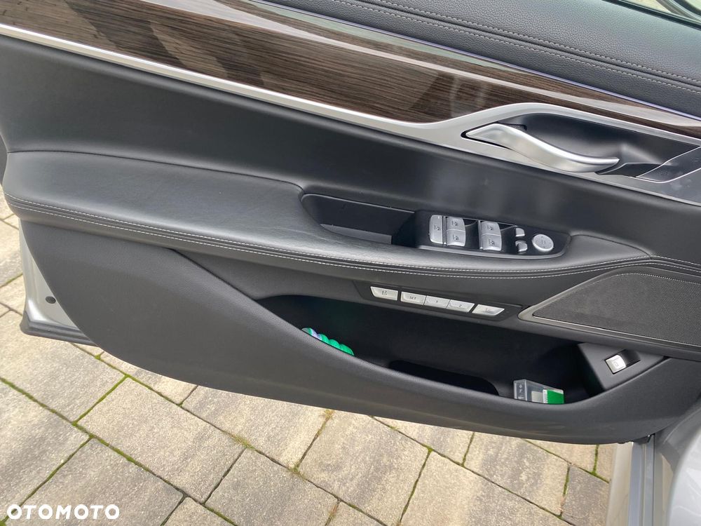BMW Seria 7 730d - 13
