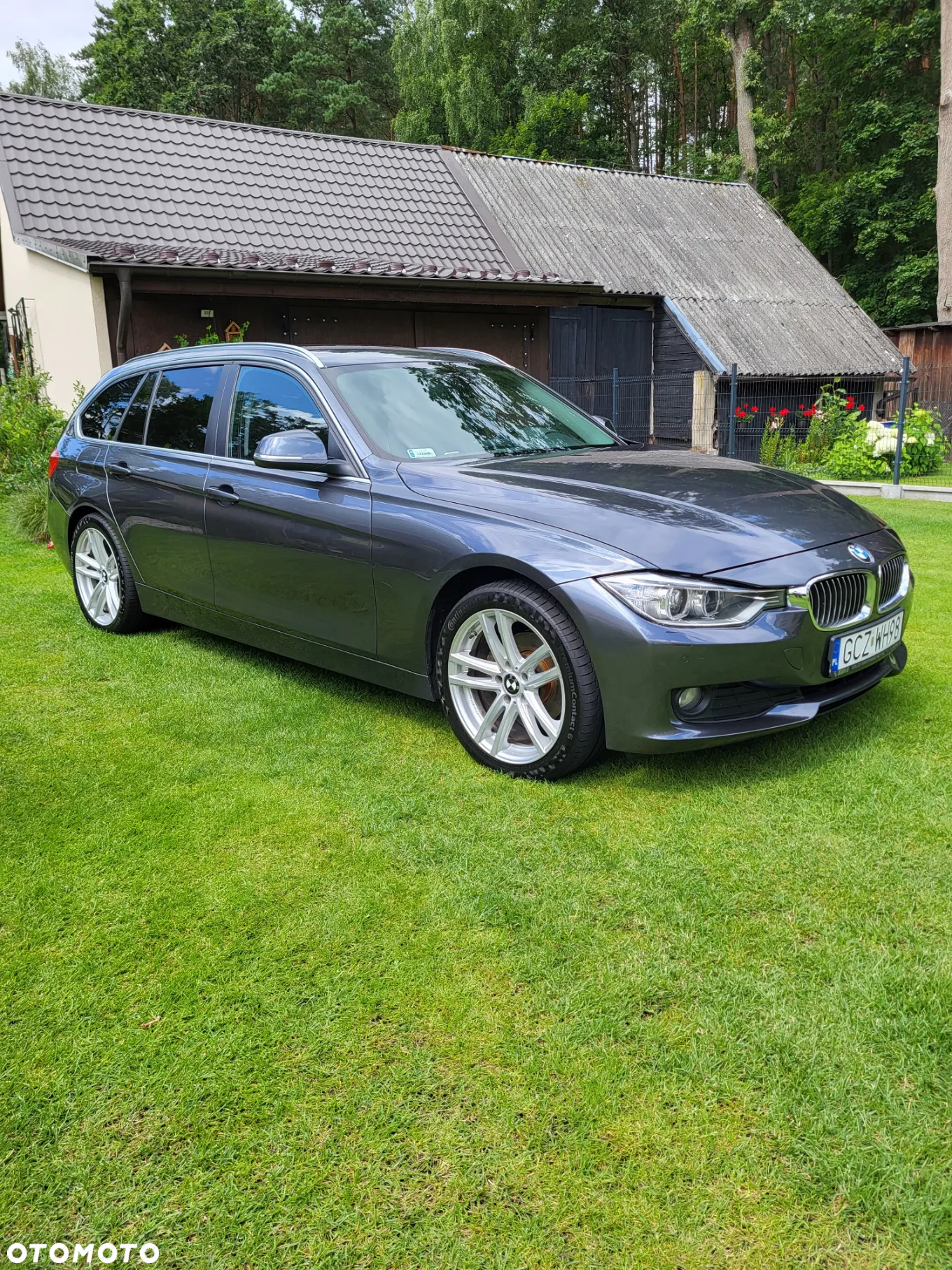 BMW Seria 3 318d Touring - 11