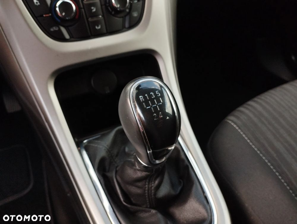 Opel Astra - 14