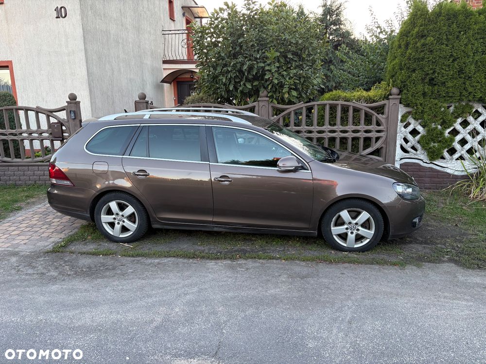 Volkswagen Golf - 1