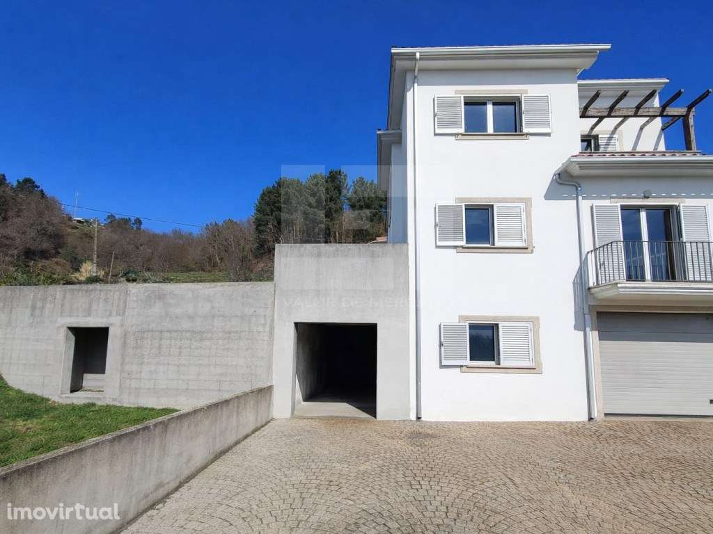 Moradia T4 em Castro Daire - Grande imagem: 5/54