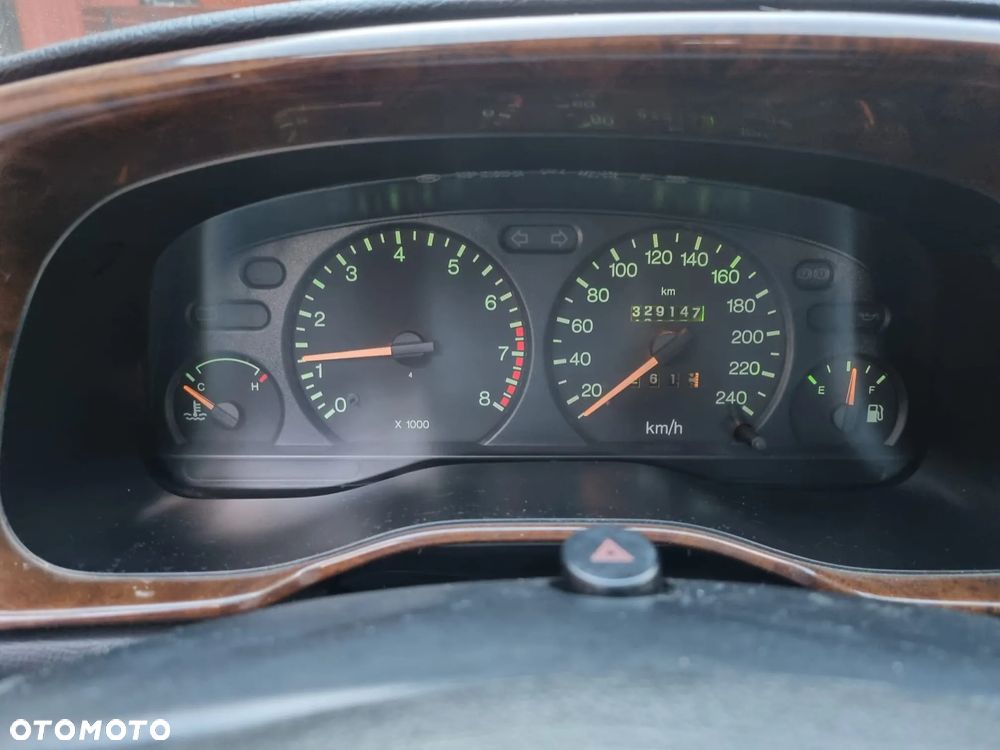 Ford Mondeo 2.0 Ghia - 21