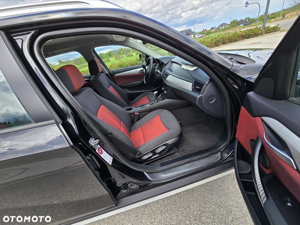 BMW X1 xDrive18d xLine - 12