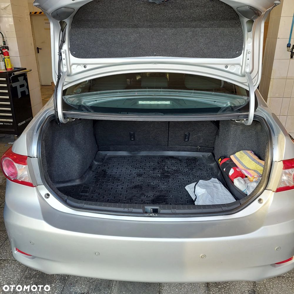 Toyota Corolla 1.4 D-4D Luna - 12