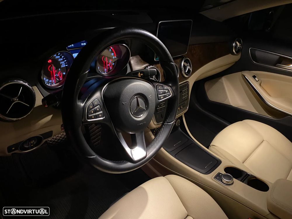 Mercedes-Benz GLA 200 d Style Aut. - 2