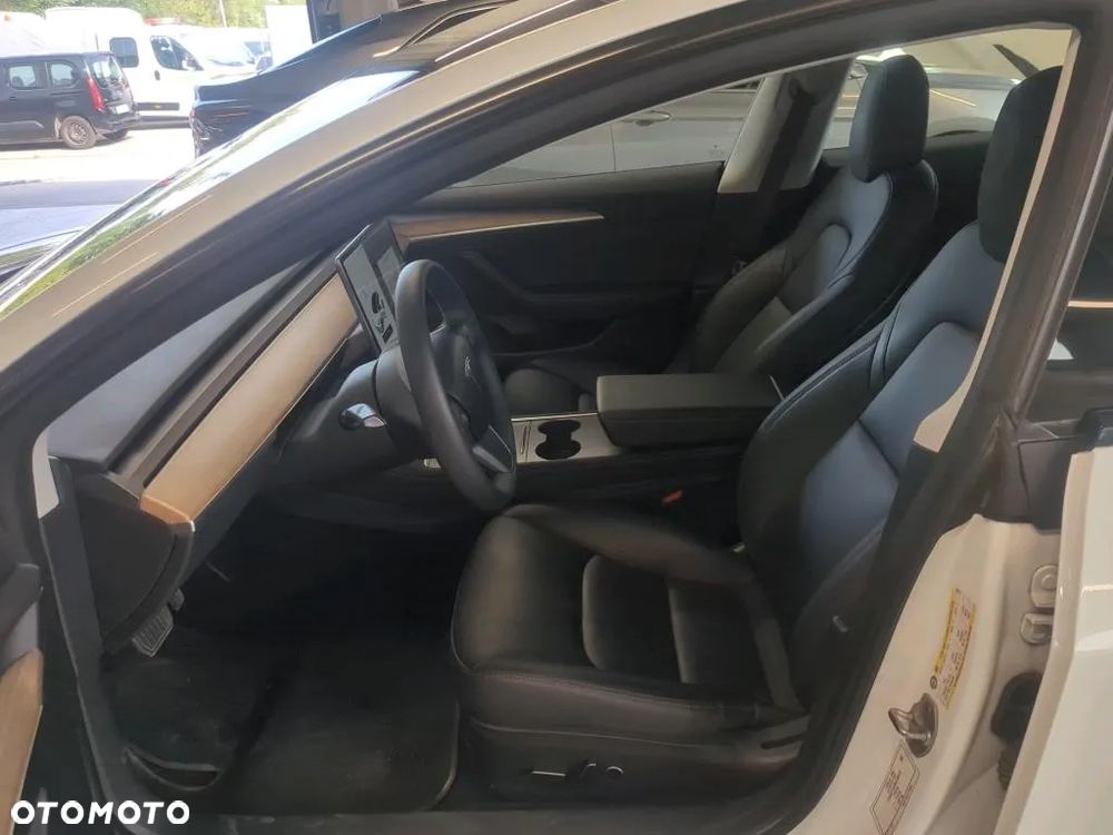 Tesla Model 3 RWD - 6