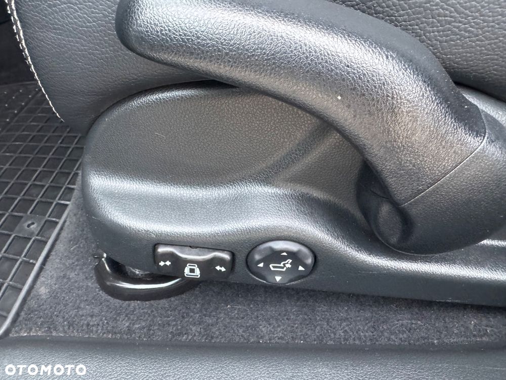 Honda Civic 1.8 i-VTEC Executive Black Edition - 26