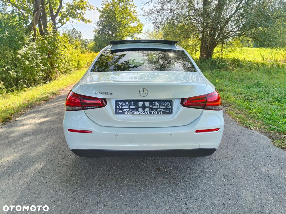 Mercedes-Benz Klasa A 180 d 8G-DCT Lim Entry - 5
