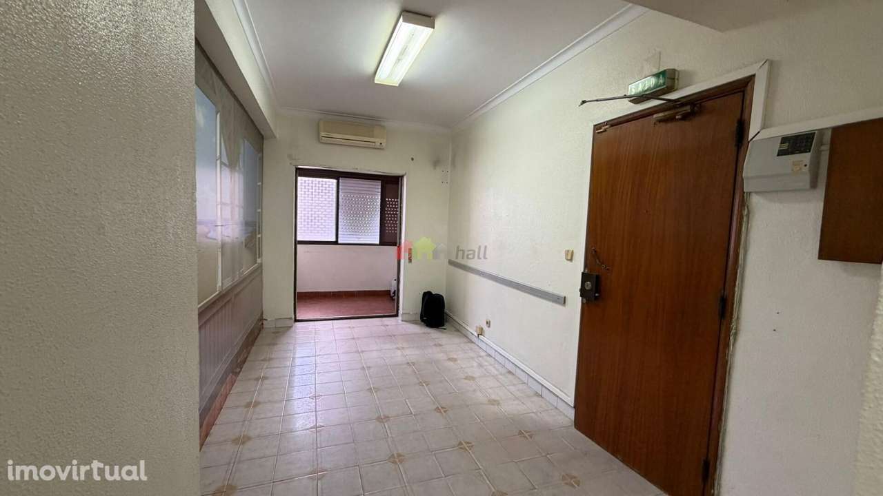 Escritório para Arrendamento | Av. de Santa Maria – Barreiro - Grande imagem: 2/21