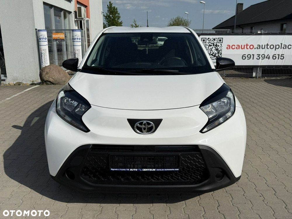 Toyota Aygo X S-CVT Black&White - 4