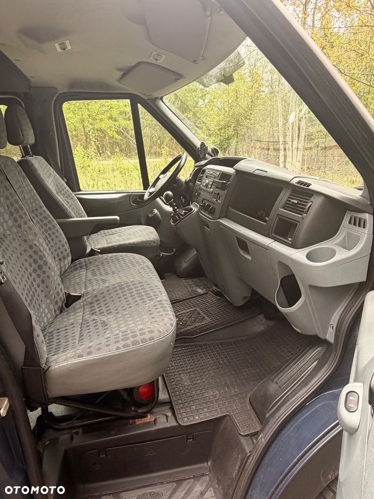 Ford Transit 350L Trend - 2