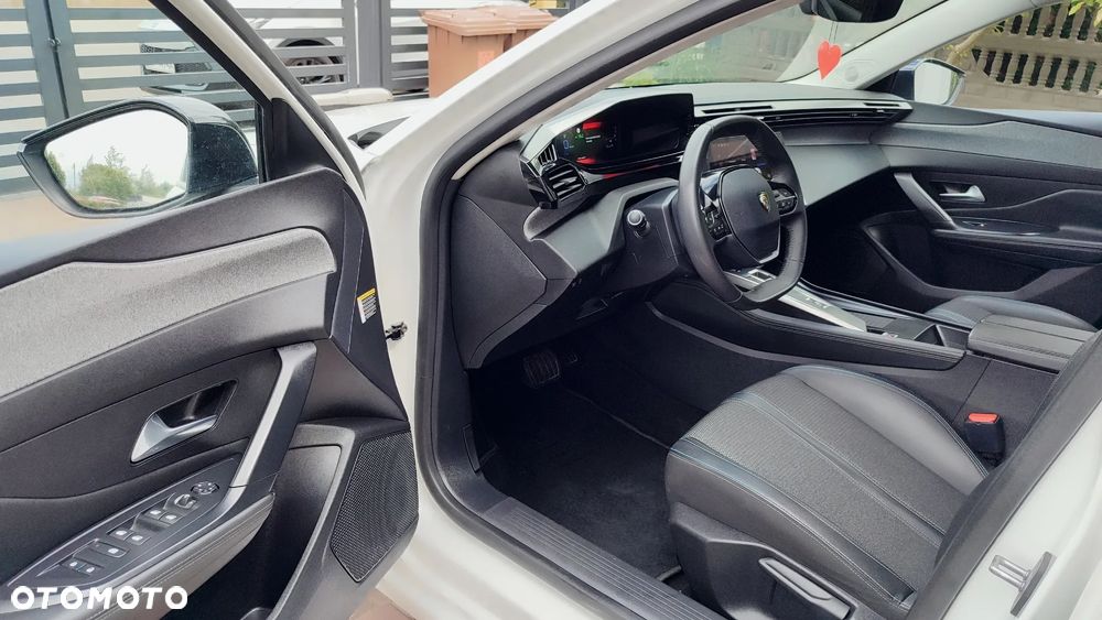 Peugeot 308 1.6 Hybrid PHEV Allure EAT8 - 9