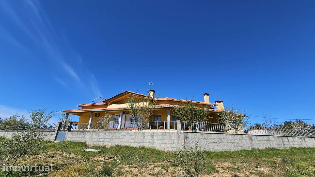 Quinta em Galizes com 6 Hectares, com Piscina e Vista Serra da Estrela - Grande imagem: 3/40