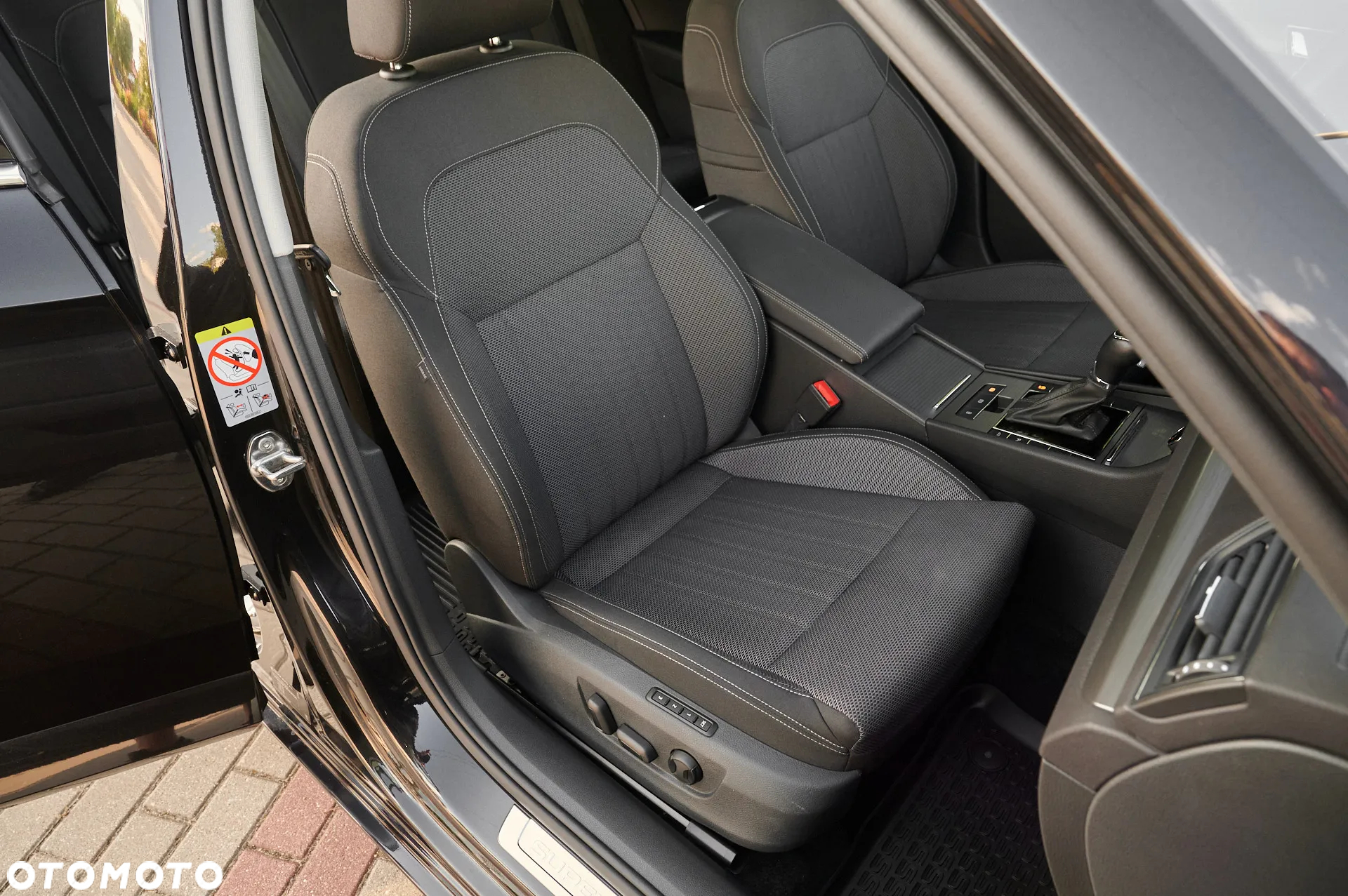 Skoda Superb 2.0 TDI Style DSG7 - 25