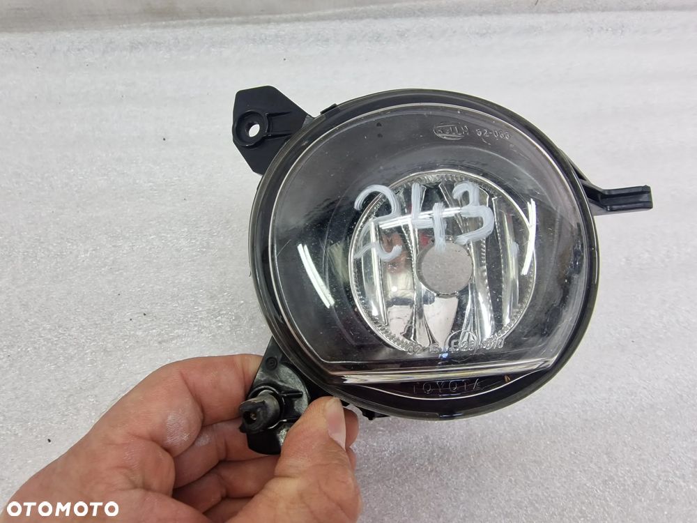 TOYOTA COROLLA VERSO 04-07 / COROLLA E12 LEWY HALOGEN , NR 81220-0F010 , NR AUKCJI H243 - 1