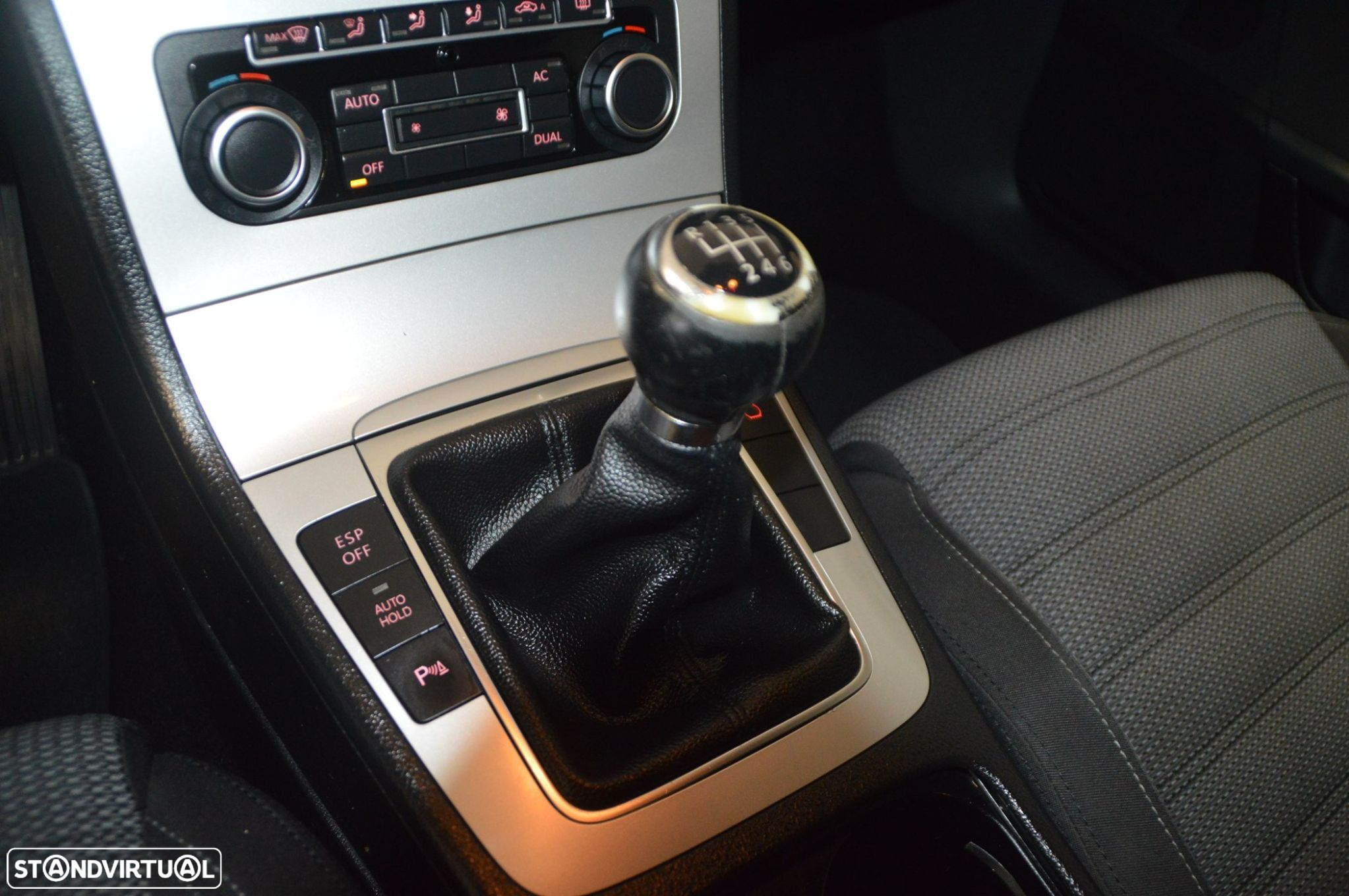 VW Passat CC 2.0 TDi BlueMotion - 33