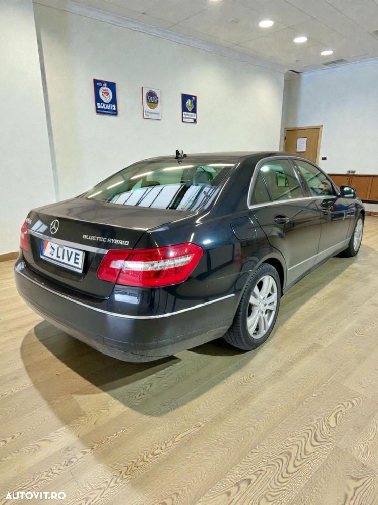 Mercedes-Benz E 300 BlueTEC HYBRID 7G-TRONIC Elegance - 3