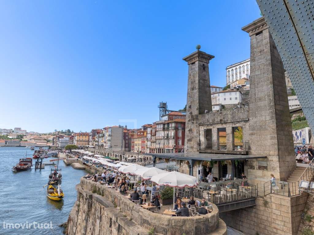 Espaço comercial em novo empreendimento, junto à Avenida da Boavista - Grande imagem: 5/30