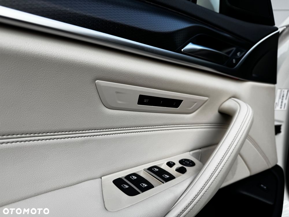 BMW Seria 5 520d xDrive MHEV M Sport sport - 16