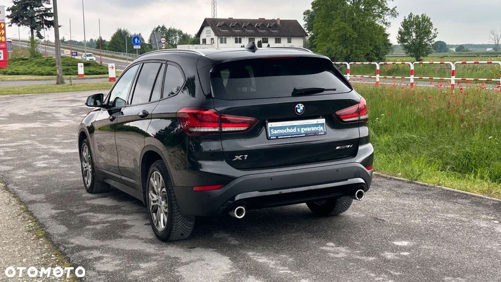 BMW X1 sDrive18d xLine - 15