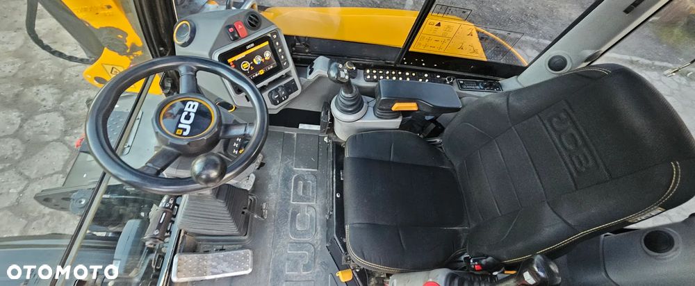 JCB HYDRADIG - 7