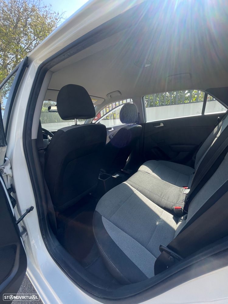 Hyundai i20 1.2 Blue Classic - 11